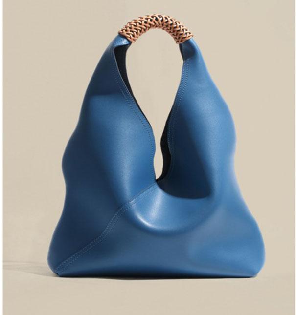 

Fashion leather totes single shoulder bags large volume shopping bags soft shell leather knitted process, Blue