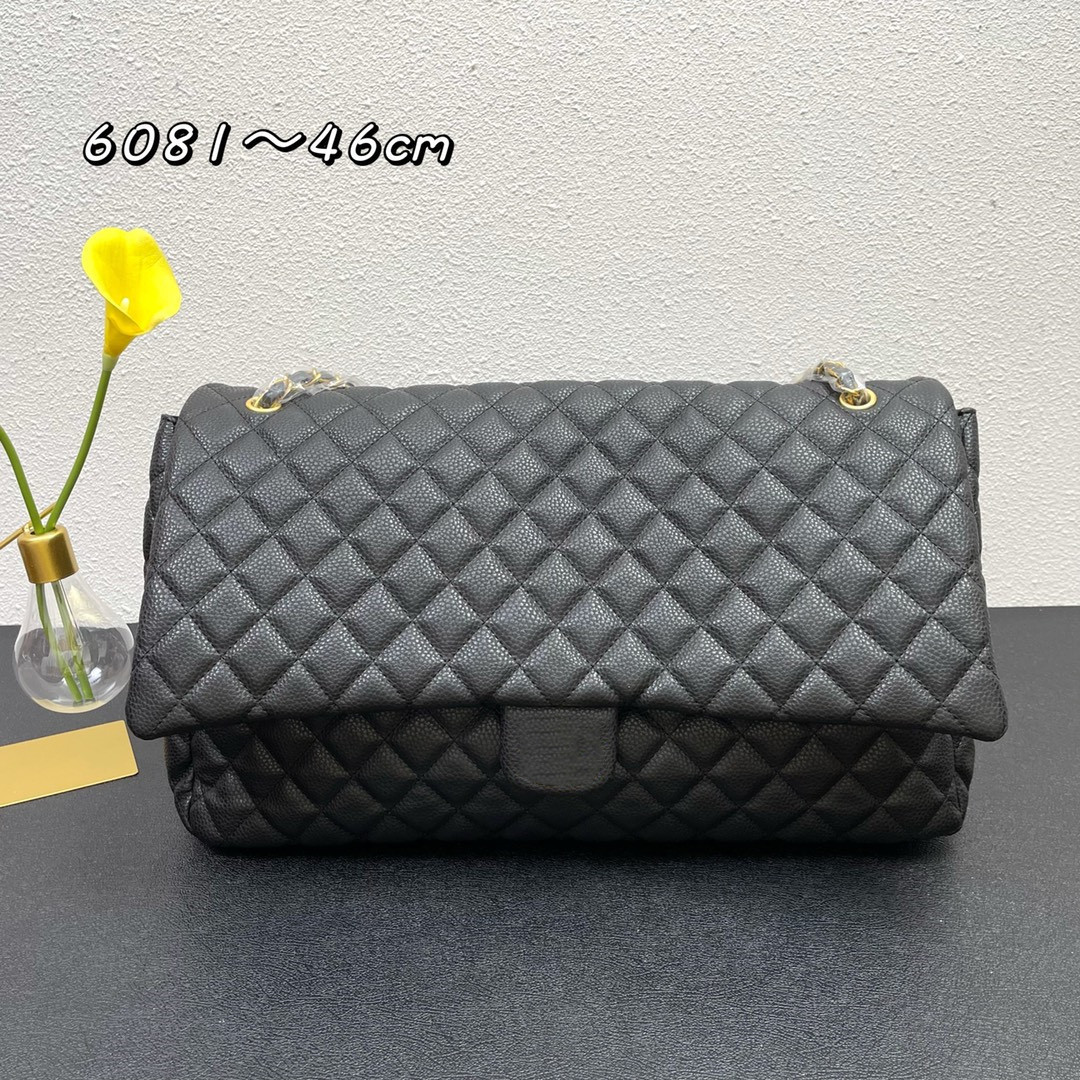 

Designer Fashion Women Large Capacity Duffel Bag 46CM Quilted Classic One Shoulder Handbags Luxury Shopping Tote purse Airport Weekender Traveling, Not sold separately