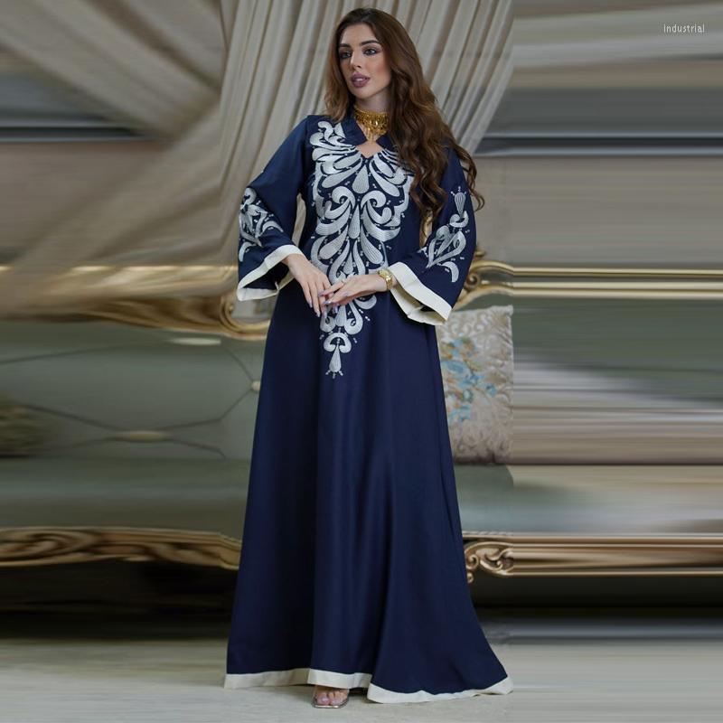 

Ethnic Clothing Eid Abayas Dubai Women 2022 Embroidered Patchwork Muslim Maxi Dress Long Sleeves Robe Femme Mubarak Kaftan Islamic Clothes