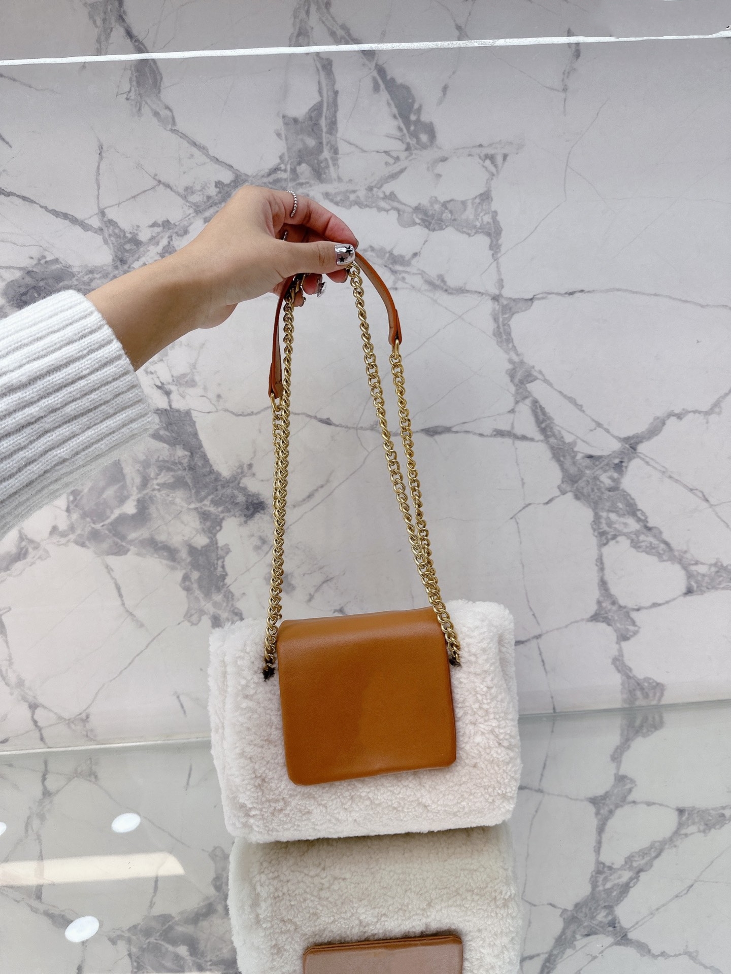 

TZ Autumn/Winter Designer Flap Bag Luxury Cowhide Lamb wool Soft plush chain bags shoulder handbag Women's fashion handbags Outdoor sacoche Small Crossbody Bags 20CM, White