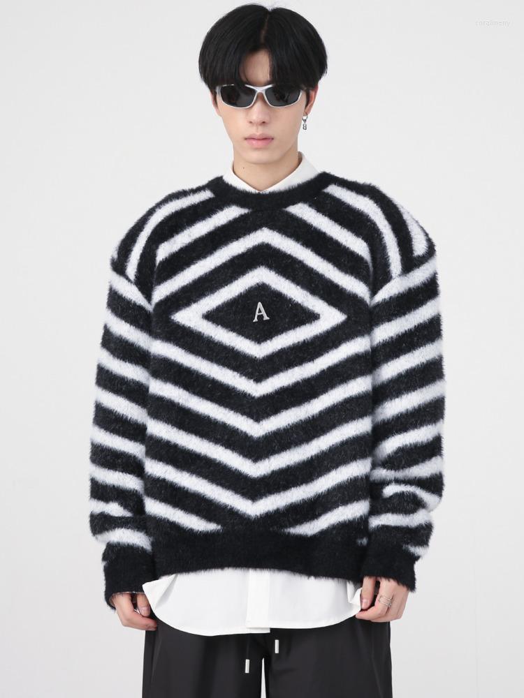 

Men's Sweaters SYUHGFA Men's Wear 2022 Winter Thicken Velvet Sweater Loose Korean Streetwear Oversize Shoulder Pad Kintted Pullover, Black and gray