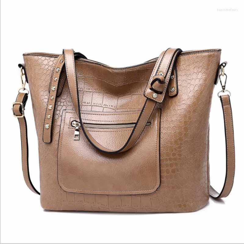 

Evening Bags Crossbody For Women Messenger 2022 Vintage Leather Handbags Rivet Small Shoulder Sac, Black