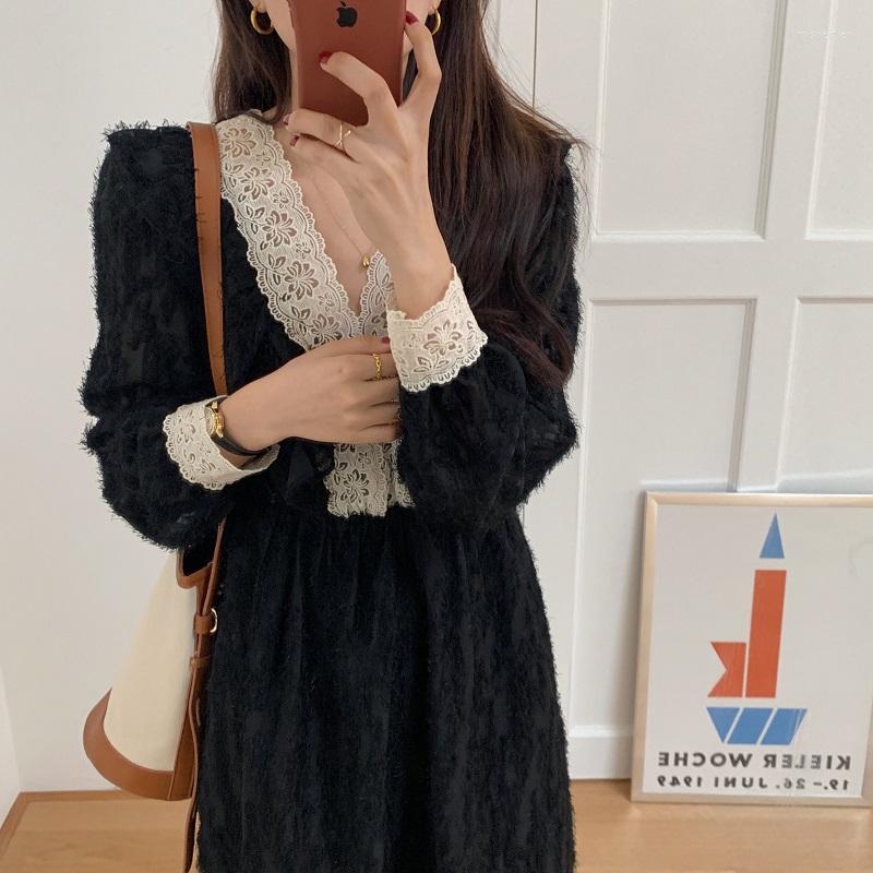 

Casual Dresses Vintage Korean Style Embroidery White Lace Party A-Line Loose 2022 Autumn Winter Long Sleeve Fairy Elegant Dress Women, Beige