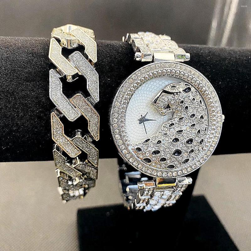 

Wristwatches 2pcs Iced Out Watch For Women Bling CZ Bracelet Leopard Wrist Luxury Diamound Watches Jewelry Set, Sliver sliver