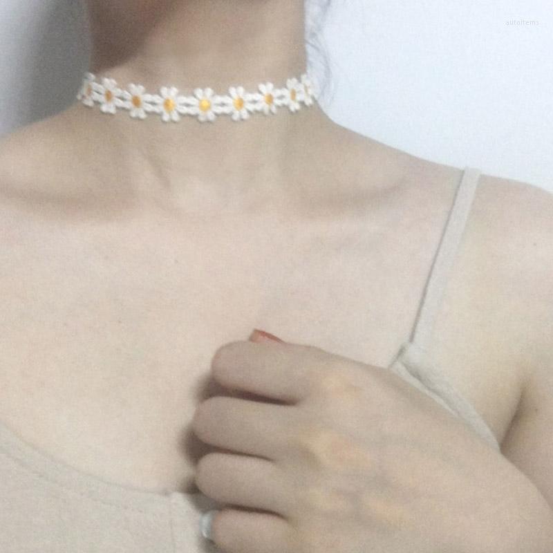 

Choker Simple Sweet Necklace Daisy Lace Handmade Woven Collar For Women Girls -MX8