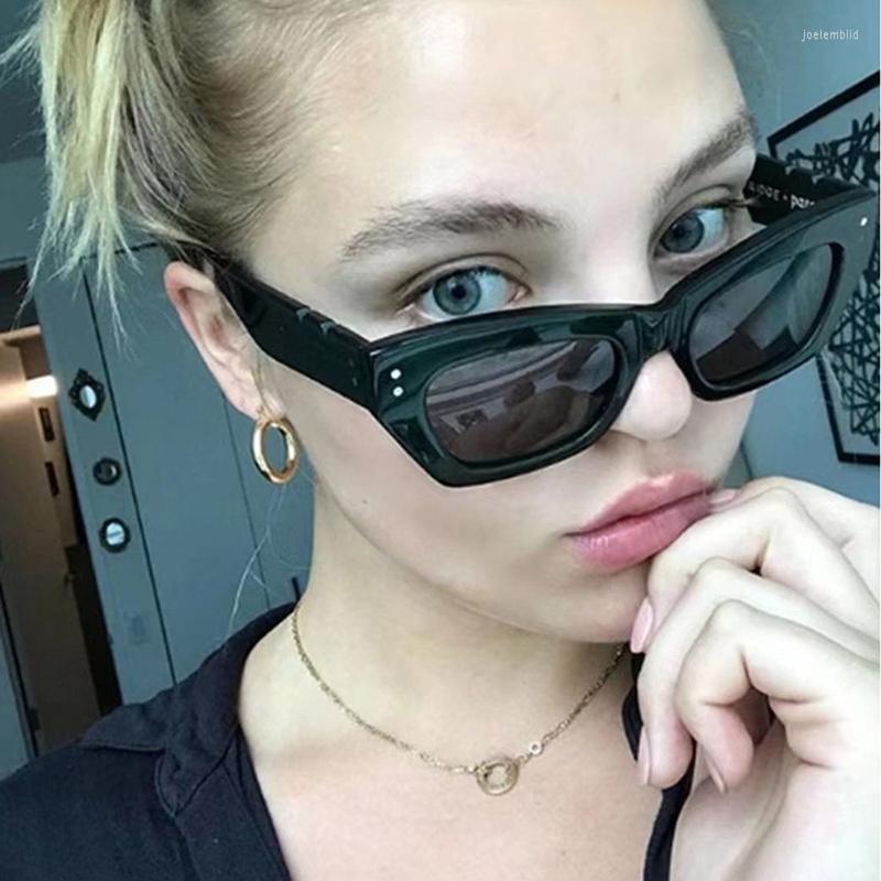 

Sunglasses Fashion Brand Designer Cat Eye Women For Female Gradient Vintage Rivet Sun Glasses Luxury Sexy Ladies Eyewear UV400