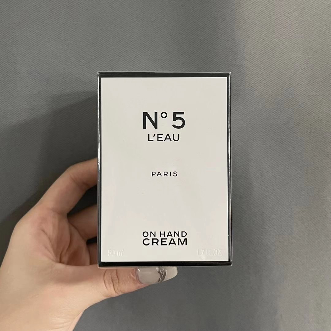 

TOP quality brand N5 hand cream 50ml LA CREME MAIN black egg & white egg hands cream skin care