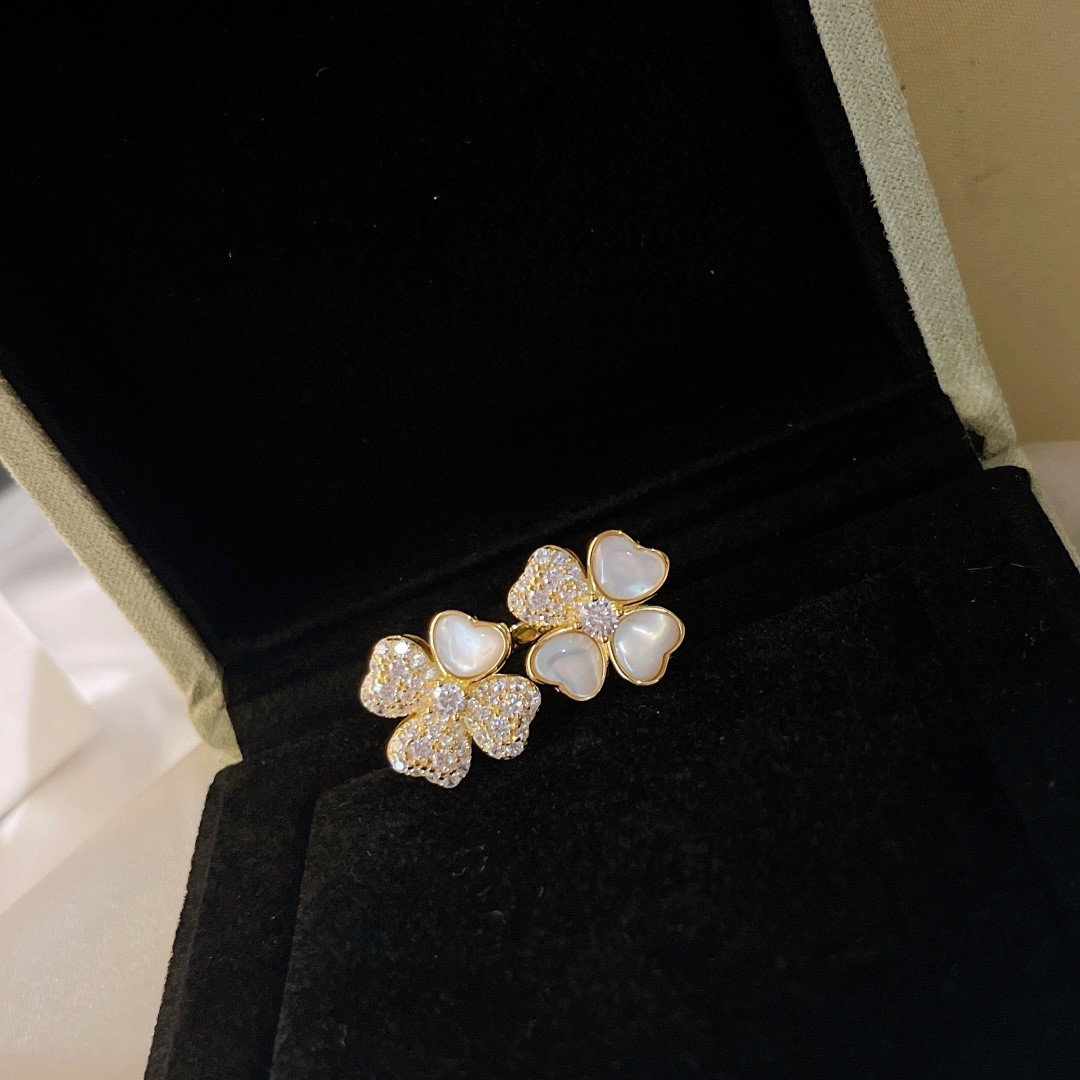 

Vintage Open Cluster Rings S925 Sterling Silver 18K Gold Plated White Mother Of Pearl And Crystal Designer Four Leaf Clover Finger Accessoreis For Women With Box