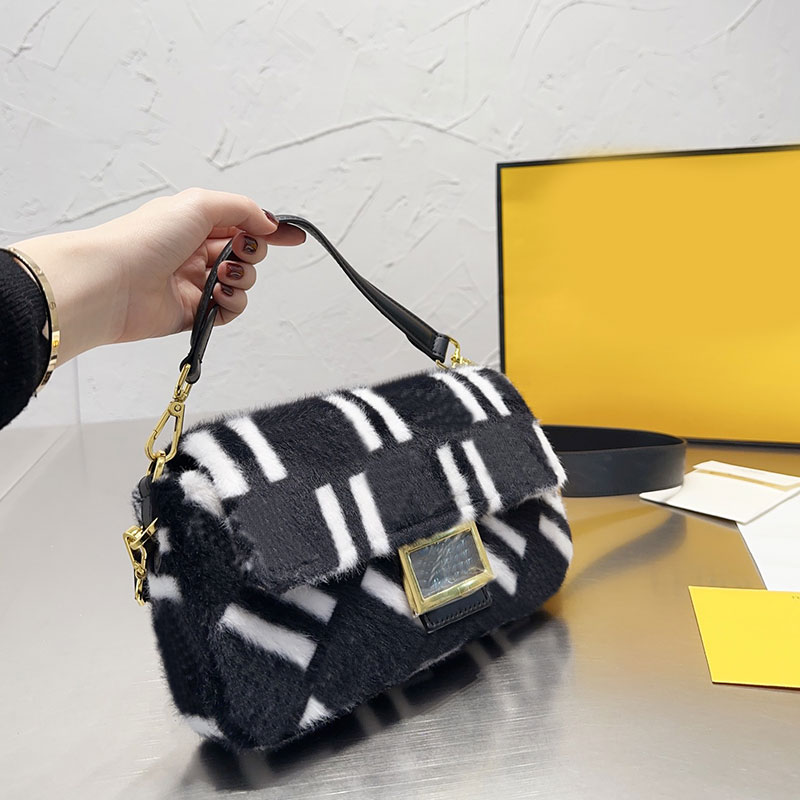 

Plush Baguette Bag Crossbody Shoulder Bag Axillary Handbag Women Purse Fashion Letter Plain Detachable Handle Strap Metal Hasp Under Arm Lady Wallets, White