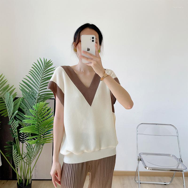 

Women's T Shirts Miyake Pleated Vest Women's Summer Corn Kernels Fashionable Cardigan Niche Top, Picture color