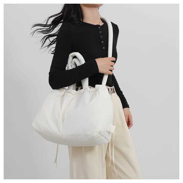 Casual nylon padded tote bag designer soft puffer women shoulder crossbody bags Simple Vintage large capacity handbags 2023 Z250903