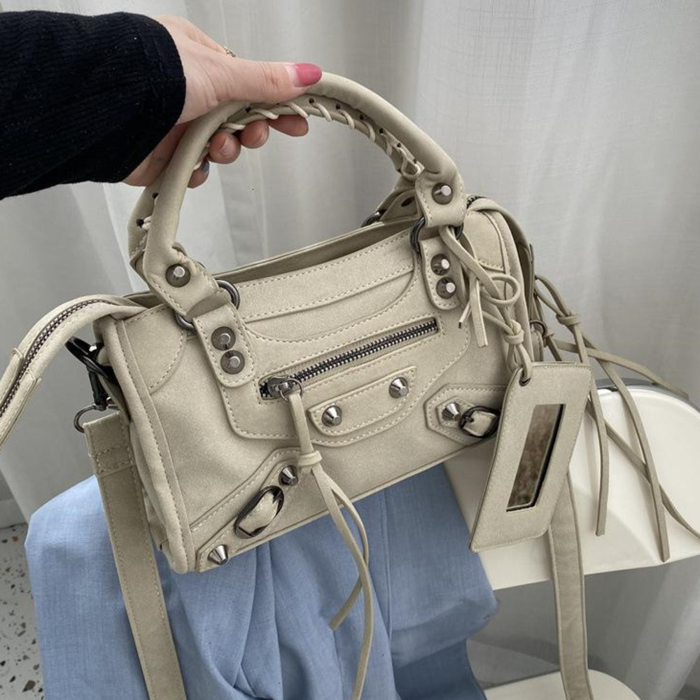 Evening Bags Evening Bags Luxury Purses And Handbags Women Brand Designer Soft Tassel Motorcycle Bag Chic PU Leather Stylish Crossbody Shoulder BagE