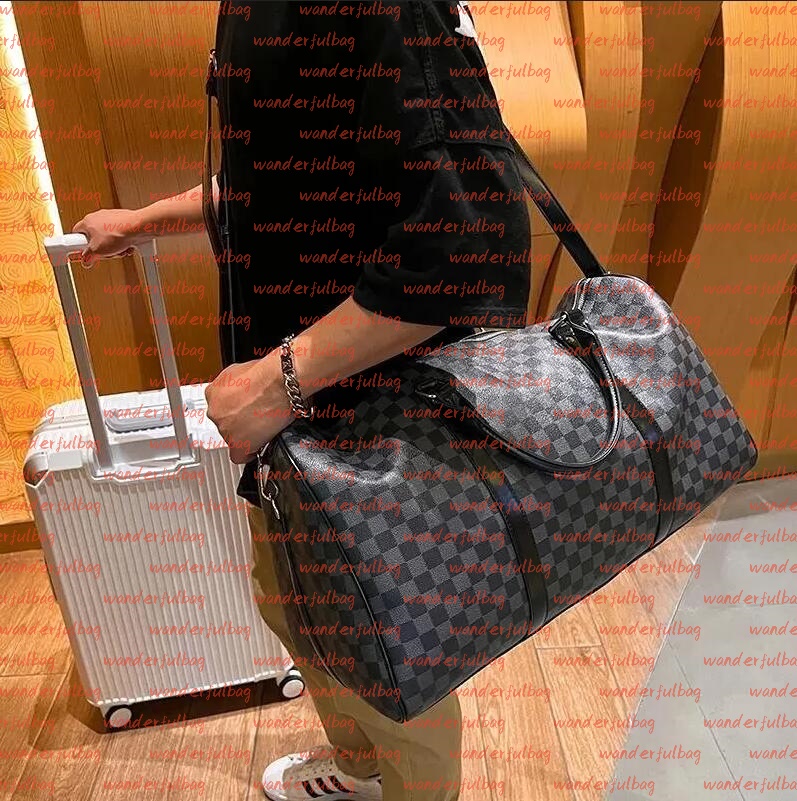 2025 Men Women Designer Bag Luxurys Fashion Duffel Bags Mens Travel Bag Clutch on Luggage Bag Man basketball Totes Keepall Clear Handbag Women Du-image-1039178938