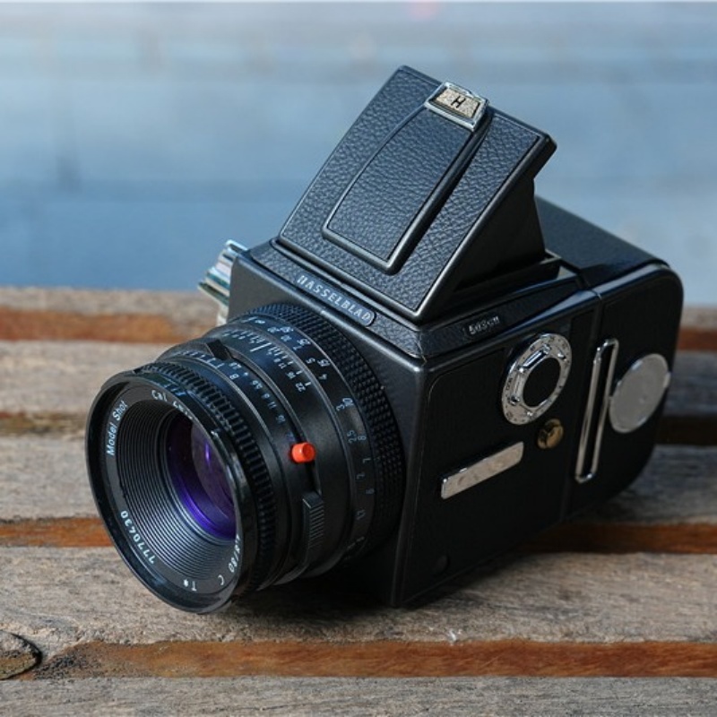 Retro film camera model, creative desktop ornaments, soft furnishing design and decoration, home photography props.-image-1074022293