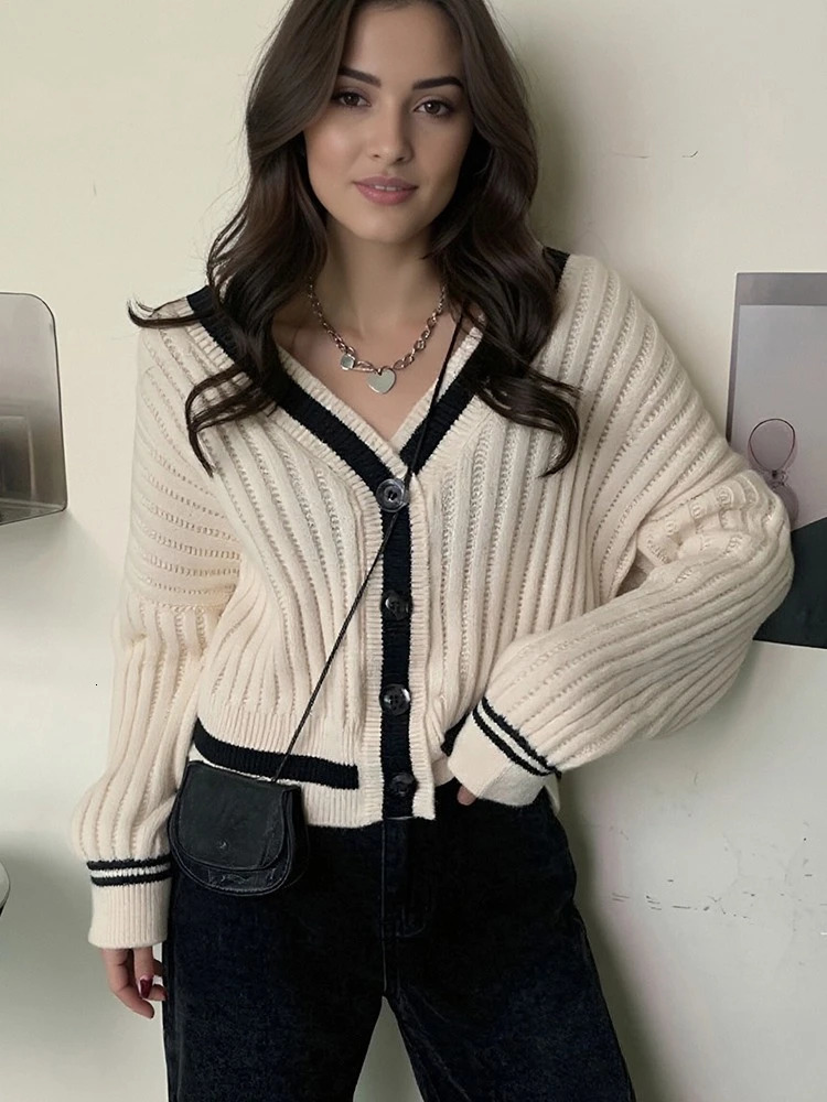 Autumn Winter Casual Striped Long Sleeve Knitted Cardigan Korean Style Loose V Neck Bottons Sweater Coat Elegant Womens Clothes 250906BJ