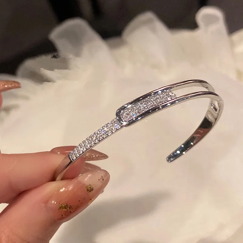 New 925 Sterling Silver Zirconia Inline Starry Sky Open Metal Bracelet niche and high-end geometric diamond bracelet Shiny Party Gift Fashion Women