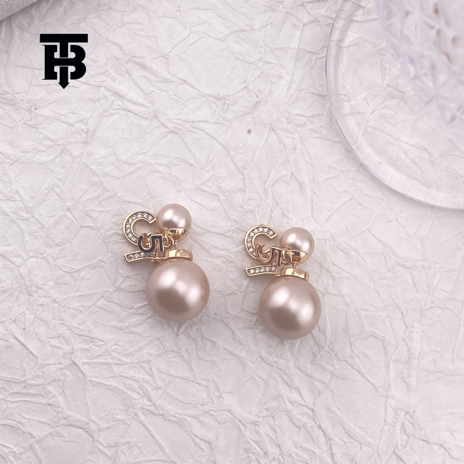 TB BHULAMTE Double Face Perle Boucles D'oreilles À La Mode Créateur De Niche Unique Diamant Clouté Chiffre Romain Pendentif Décoration Femmes Bij