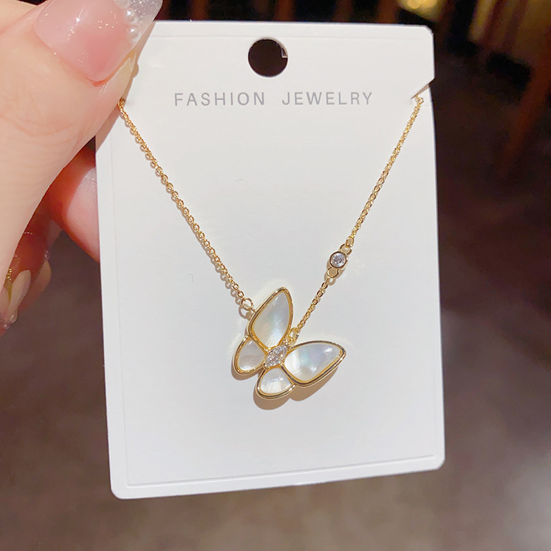 Pendant Necklaces Beaded Necklaces Luxury Brand Designer Jewelry Tiktok Popular Sweet High-End Unique Butterfly Mother-Of-Pearl Necklace Fashion Nic