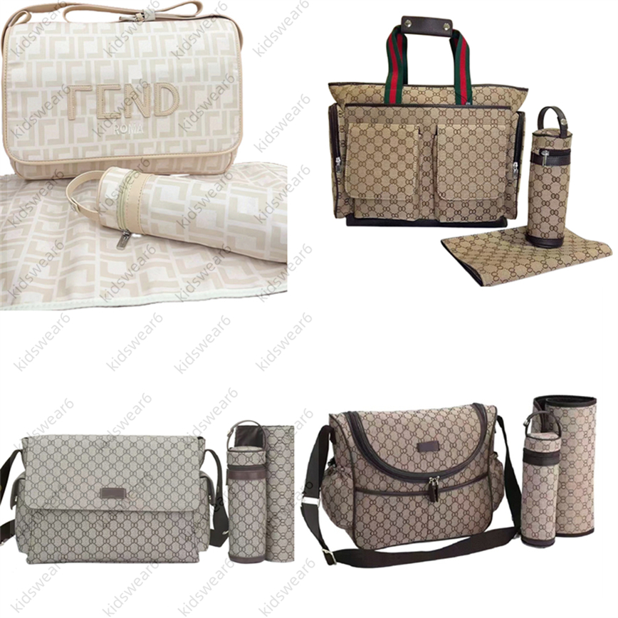 Sac de maman étanche à couches de style concepteur 3 ensembles de pochettes de couches à couches à glissière bébé en rose noir de café marron noi