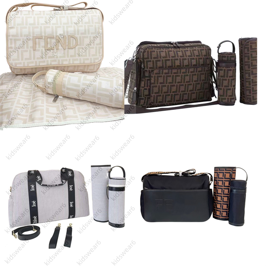 Sac de maman étanche à couches de style concepteur 3 ensembles de pochettes de couches à couches à glissière bébé en rose noir de café marron noi