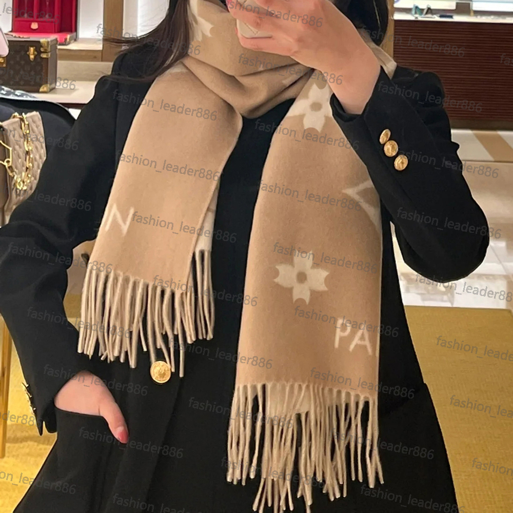 2024 new luxury scarf Thick warm wrap cashmere cotton scarf Fashion scarf Autumn and winter wool brown cream fashion new scarf