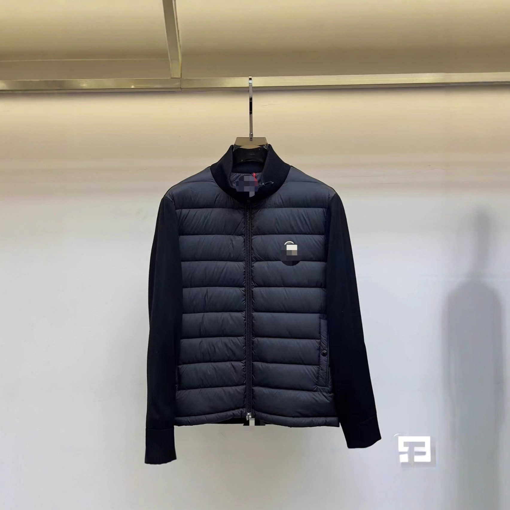 2025 Down Jacket High Version Mens Down Jacket Warm Sweater Knitted Sleeves Warm Stand Collar Coat Top L260511LS2