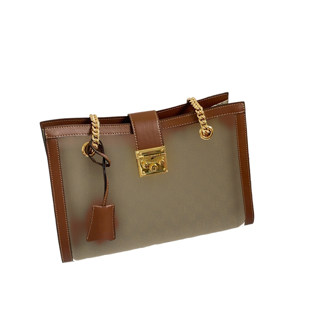 Elegantly Designed Shoulder Bag: Timeless Classic Styling with Longevity-image-1074658090