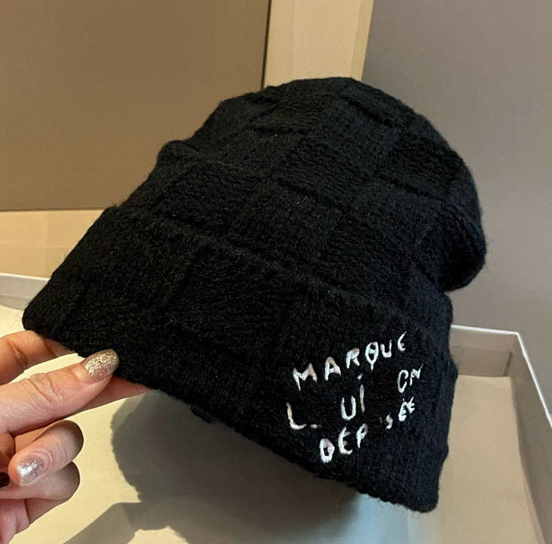 High Quality LoisVuton Beanie Women's Checkerboard Hat Designer Stretch Hat Casquette Luxury Men's Dome Ski Thermal Hat Christmas Gift