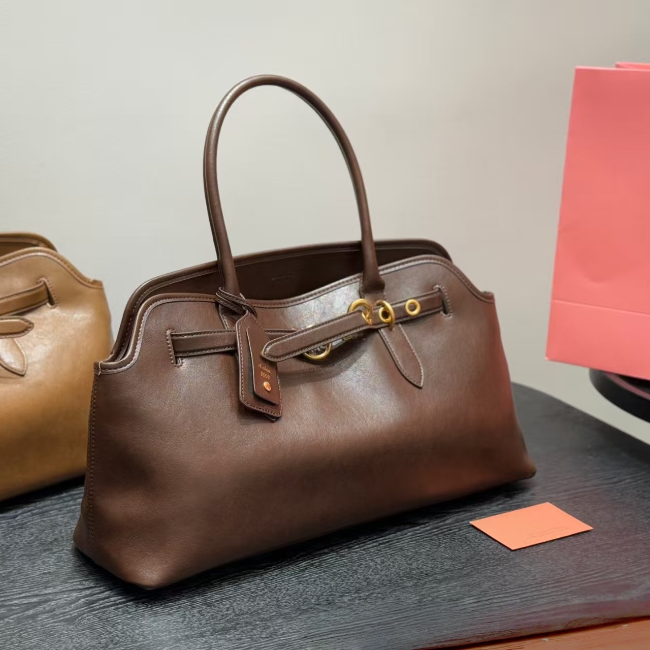 Fashion Luxury Handbag Womens Mens Mens Aventure Nappa Leather Tote Sac Vintage Designer Bag Sac de ville supérieure Handle Brune Brown Brown Poc