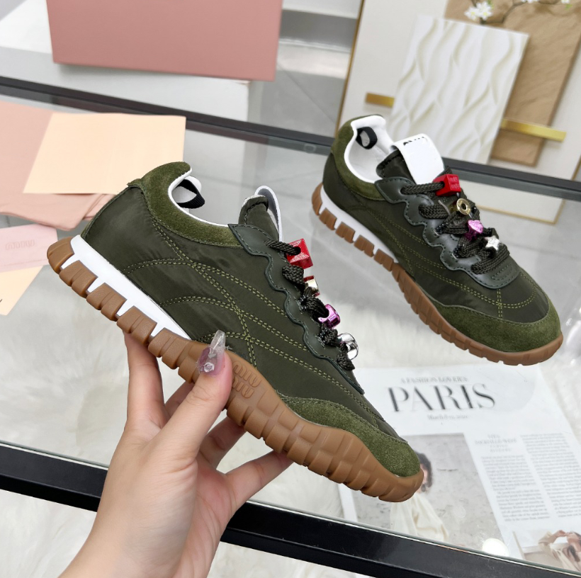 Winter New Hiking Shoes tyre Sneaker Woman Luxury Designer Fabric Soft Casual Shoes For Women Runner Low Top women sneaker Lace up Trainers 35-40