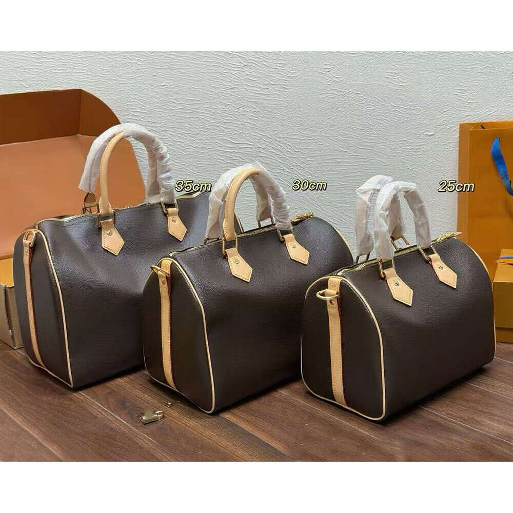 Designer Womens Handbags Totes Boston Bags City Large Pillow Soft Leather Crafty Purses Airport Boarding Bag Shoulder Totes Grid Coffee