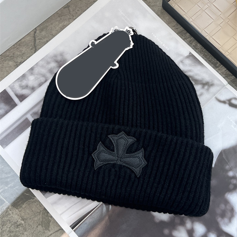 Beanie/Skull Caps Knitted designer fashion cross mens winter new cotton outdoor womens wool portable travel knitted hat classic luxury brimless bean