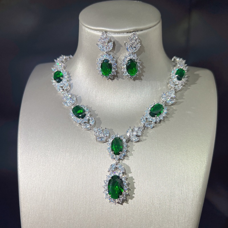 2025 Choucong Wedding Bijoux Ensembles de luxe Vendre Luxury 18K Or blanc Fill Ovale Cut Emerald Cz Fleur Fleur Ronde ouverte Rague ouverte magni