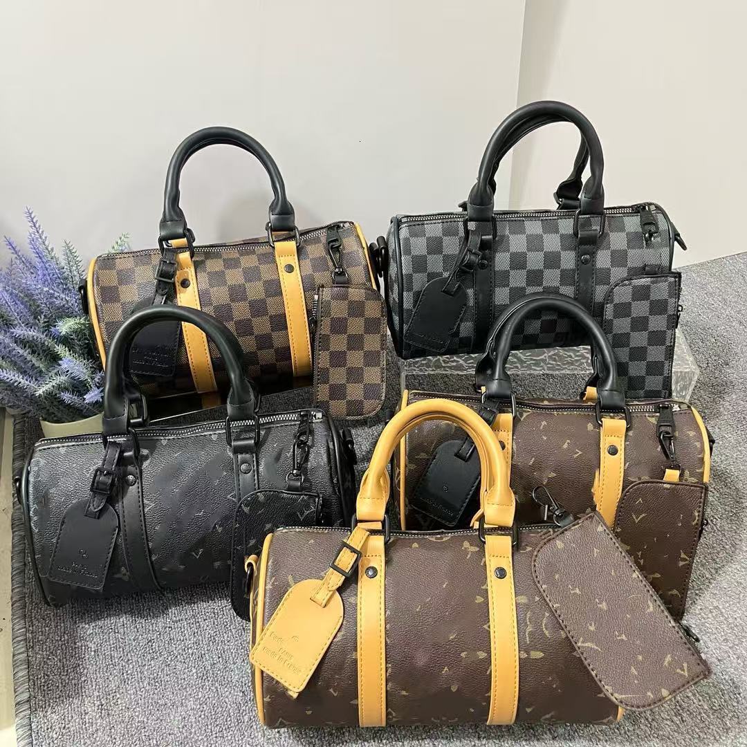 Designer bag, luxury handbag, retro style, light luxury, classic floral pillow bag, casual versatile men's bag, high-end texture crossbody bag,