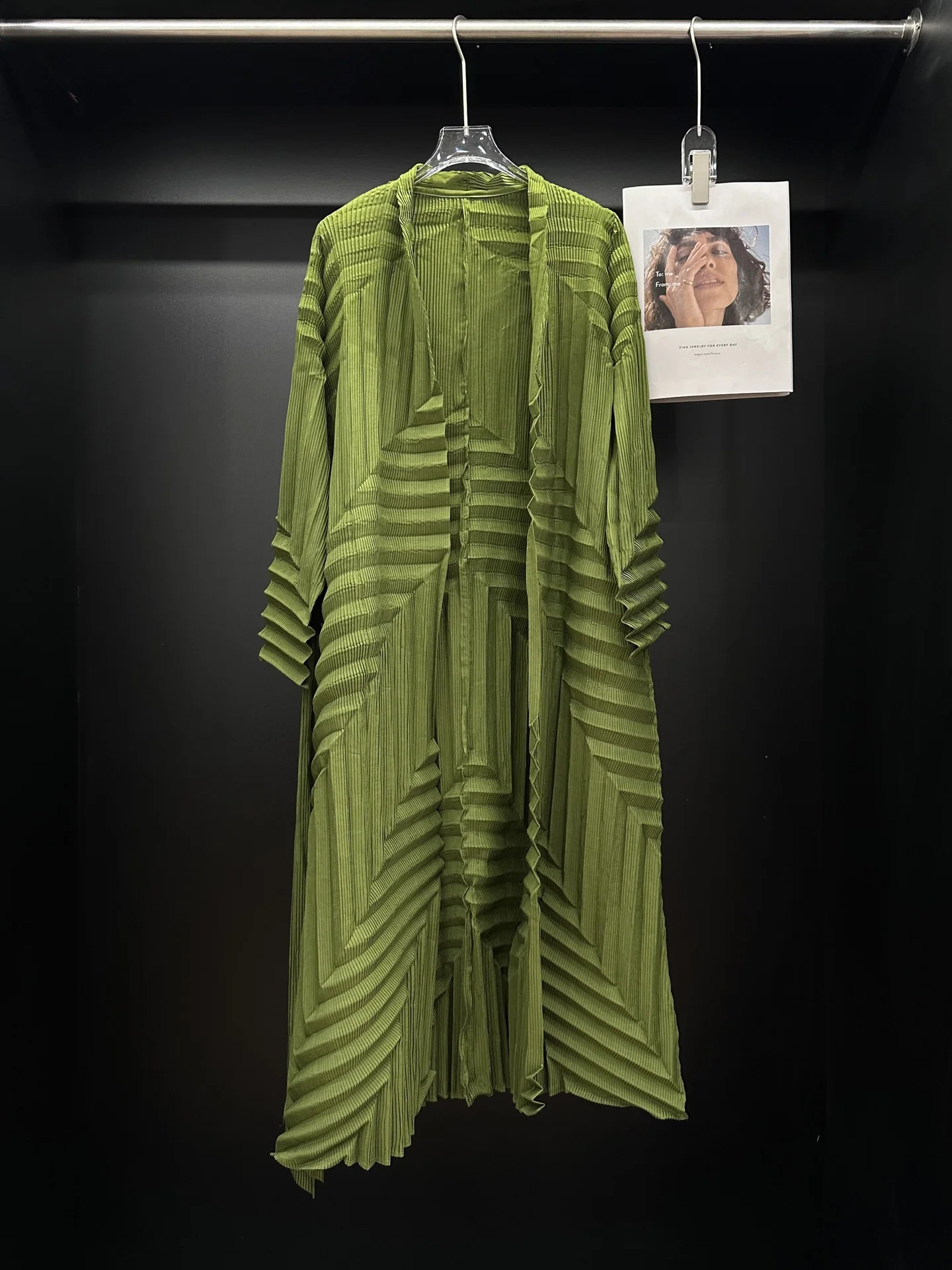 Miyake Pleated Retro Printed Trench Coat Spring and Summer Loose Temperament Versatile Jacket 250918BJ
