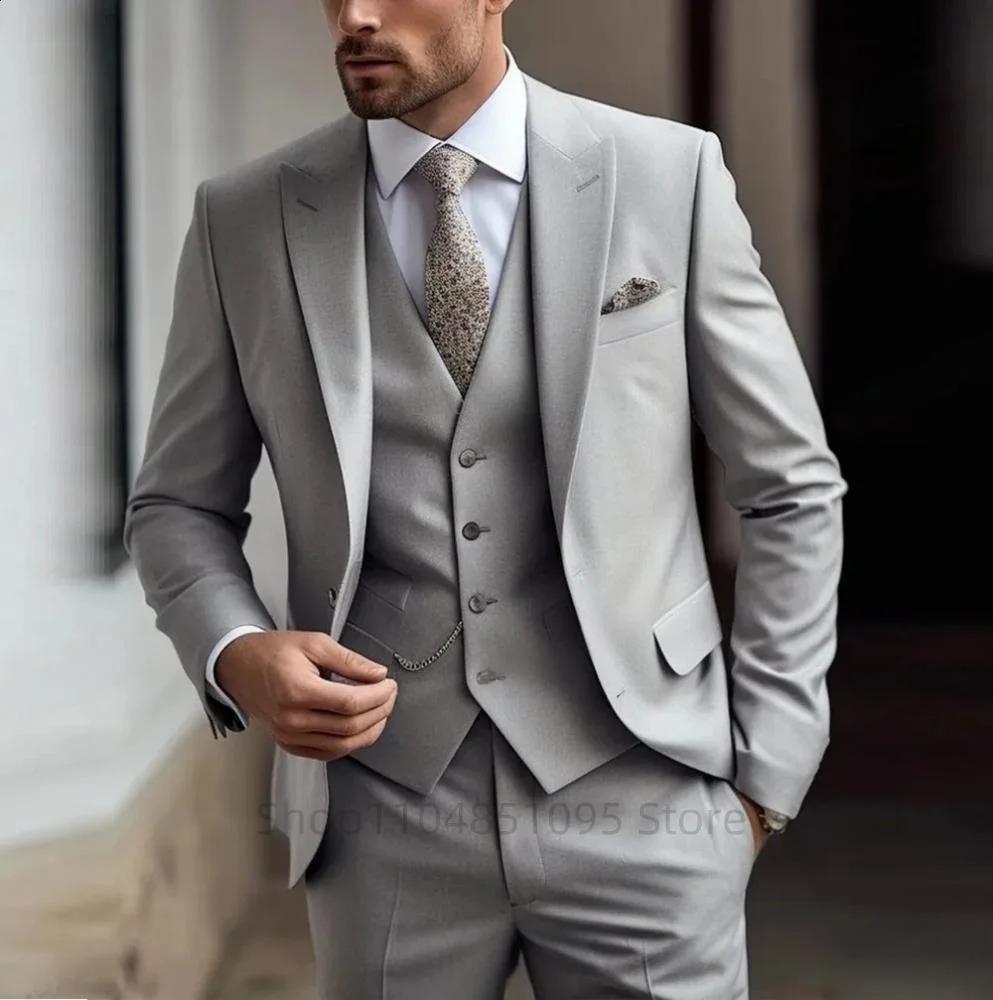 Elegant Gray Mens Suit Slim Fit Fashion Wedding Tuxedo 3 Piece Two Buttons Lapel Blazer Vest Pants for Party Homme Costume 250918