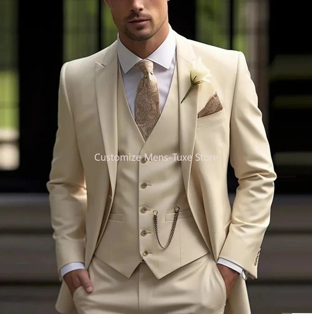 Beige Suit Men Business Tuxedos Formal de 3 piezas Set de 3 piezas Jaqueta Chalecos Pantalones de chaleco de un solo novio PROCESO DE VERTA DE PROMA