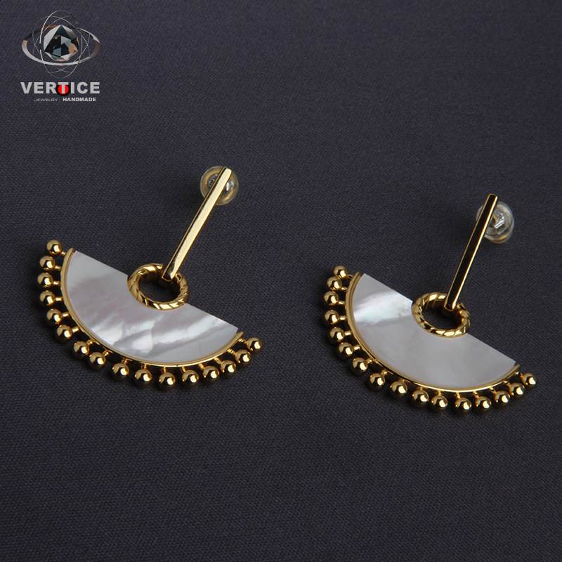 Exquisite S925 Silver Earrings Shiny Metal Motherof Pearl Fan Earrings for Women Fashion Niche 250918