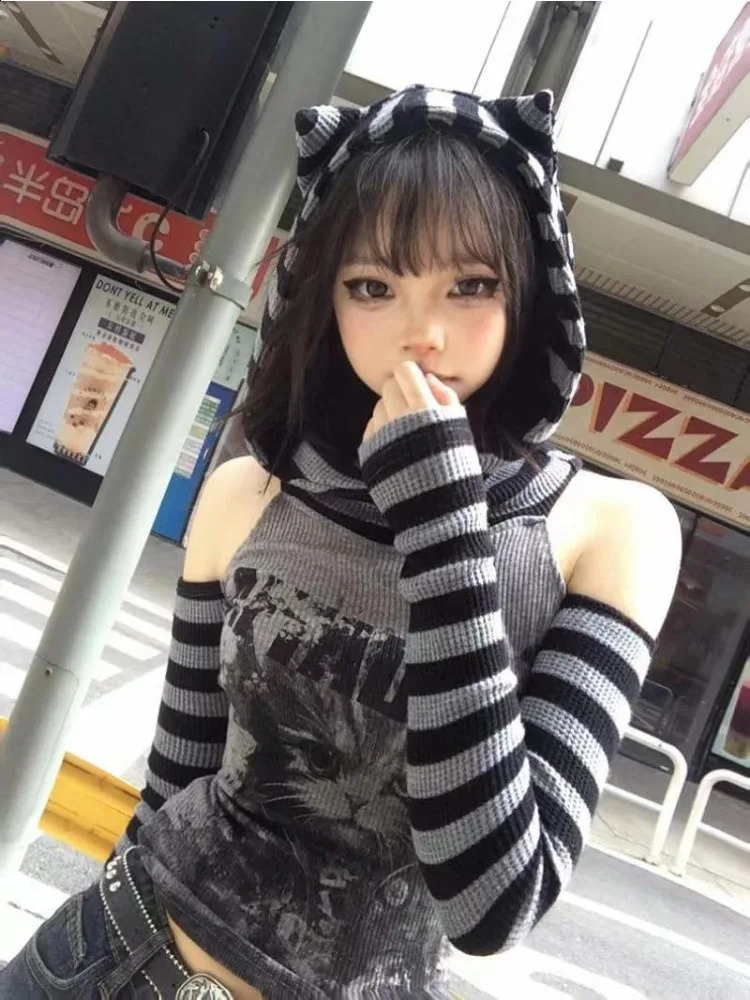 Japanese Striped Hoodie Patchwork Hollow Out Gothic Vintage Cat Prints Harajuku Tshirt Streetwear Long Sleeves Kawaii Clothing 250918