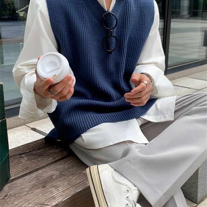 V Neck Sweater Man Blue Waistcoat Jumpers Loose Knit Vests for Men High Quality Elegant Vintage Y2k Smooth Casual Korean Style 250918