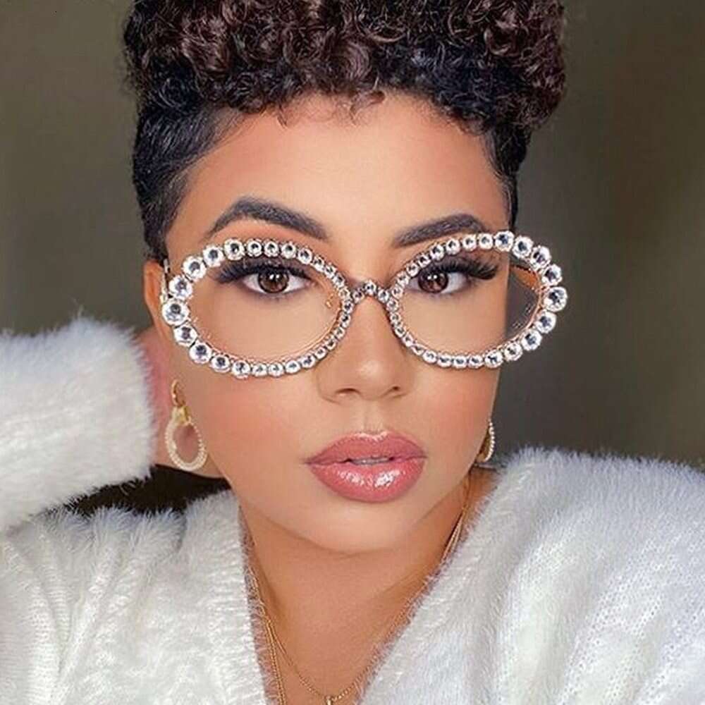 Hot Selling Rhinestone Circle Trendy Versatile Summer Glasses for Women Eyeglass Frame