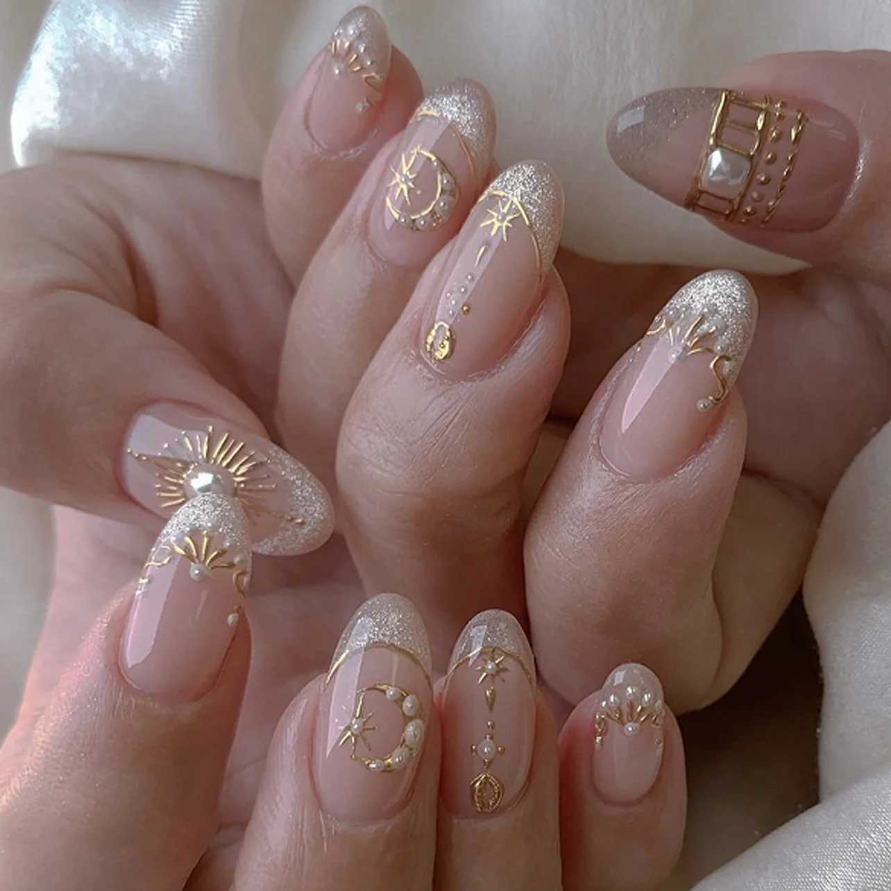 24pcs French Almond Press on Nails Star Moon False Nails Wearable Stickon Nail Fake Nails Uas Postizas W250919