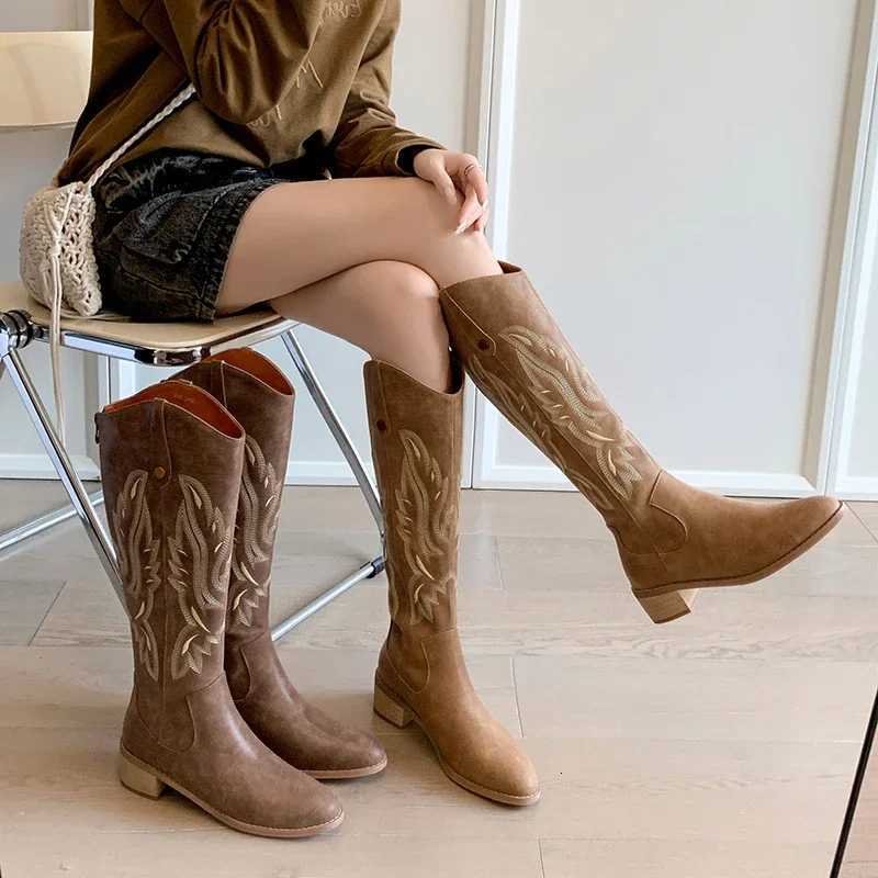 Embroidery Women Western Cowgirl Boots Fashion Back Zippers Knight Long Booties Square Heels Autumn Winter Shoes W250919