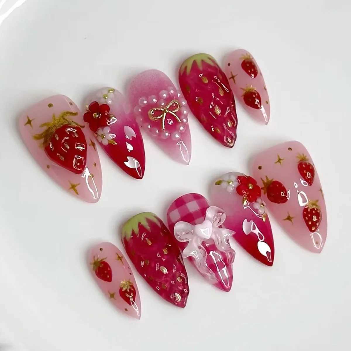 24pcs Wearable False Nail Strawberry Bow Design Nails Tips Red Short Almond Pearl Starlight Fake Nail Art Flower Press on Nails W250919