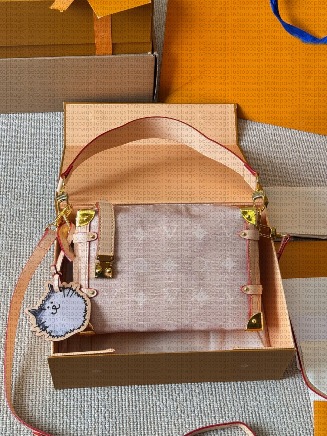 2025 Édition en télévision Mode de vol de vol Soft Boîte Soft Sac à bandoulière Paquet de marques de luxe Package de conception de la marque de l