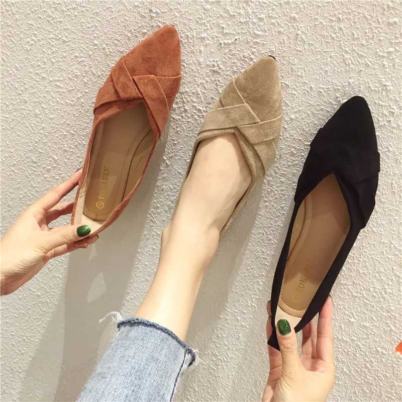Femmes d'automne de printemps Couleur caramel noir Black Pointed Toe Flat Talon Chaussures pour dames plates marron pour femmes pliables 33 34 32