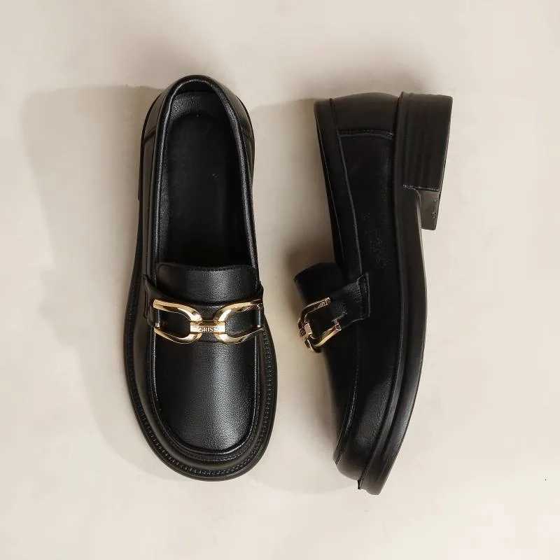 Muisseurs de femmes chaussures nouvelles dans Fi Luxury Designer Plateforme épaisse hauteur de fond augmentant Chaussures en métal Chaussure de g