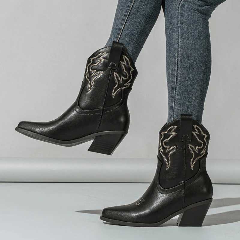 Liyke Western Style Cowboy Ankle Boots For Women Embroidery Leather Pointed Toe Autumn Winter Low Thick Heels Shoes Black Brown W250919