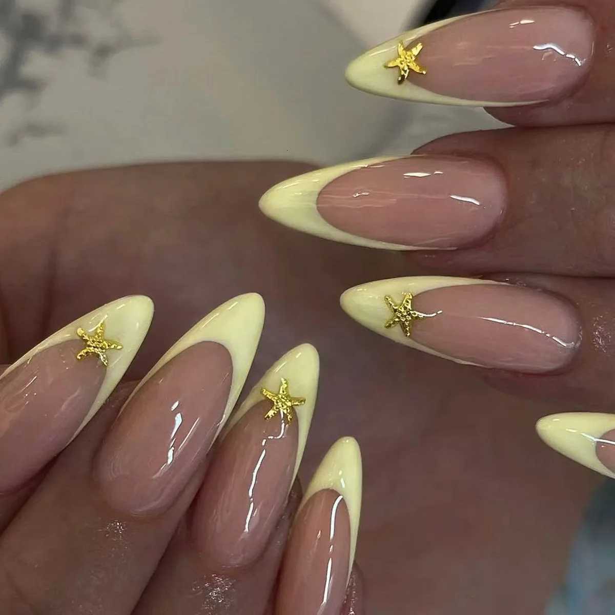 24Pcs Long French Almond Press on Fake Nails Yellow Edge False Nail with Jelly Glue Metal Starfish Design Wearable Manicure Tips W250919