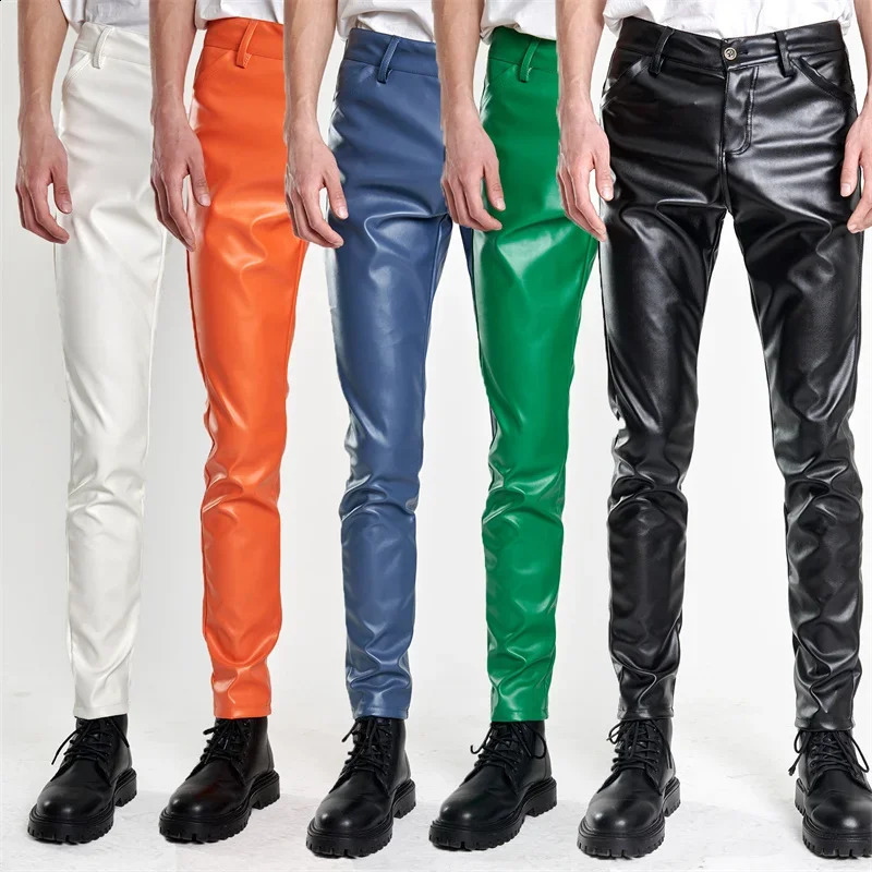 Men Couleur solide Slim Fit Faux Pantalon en cuir vert blanc noir Homme Bar KTV High Street Biker Tableau 250919